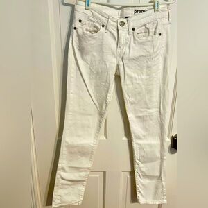 GAP White Skinny Jeans Crisp Clean Style